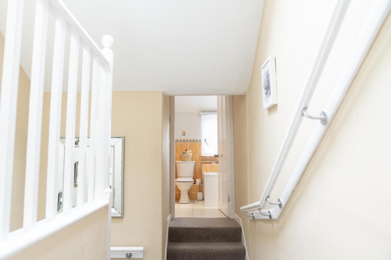 4 Private Bedroom House With 3 Parking Spaces Free Perth Eksteriør bilde