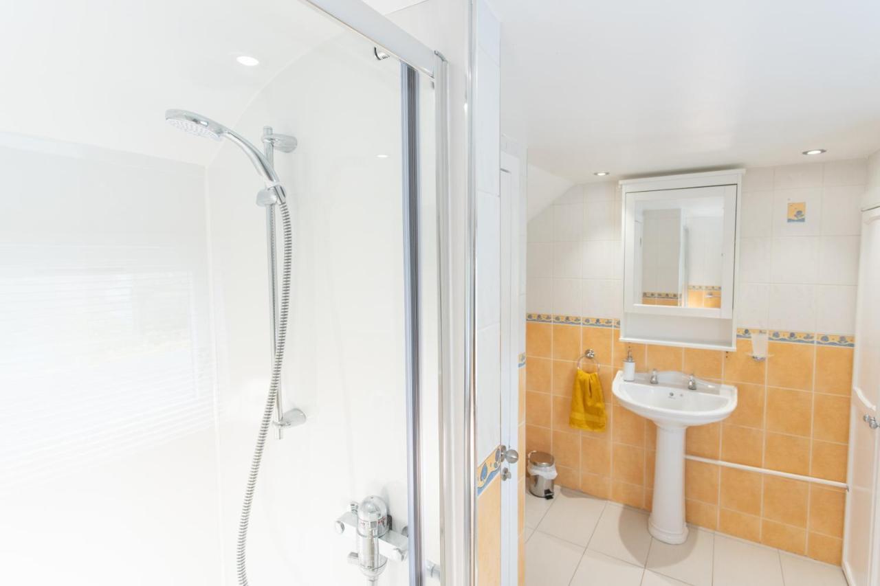 4 Private Bedroom House With 3 Parking Spaces Free Perth Eksteriør bilde