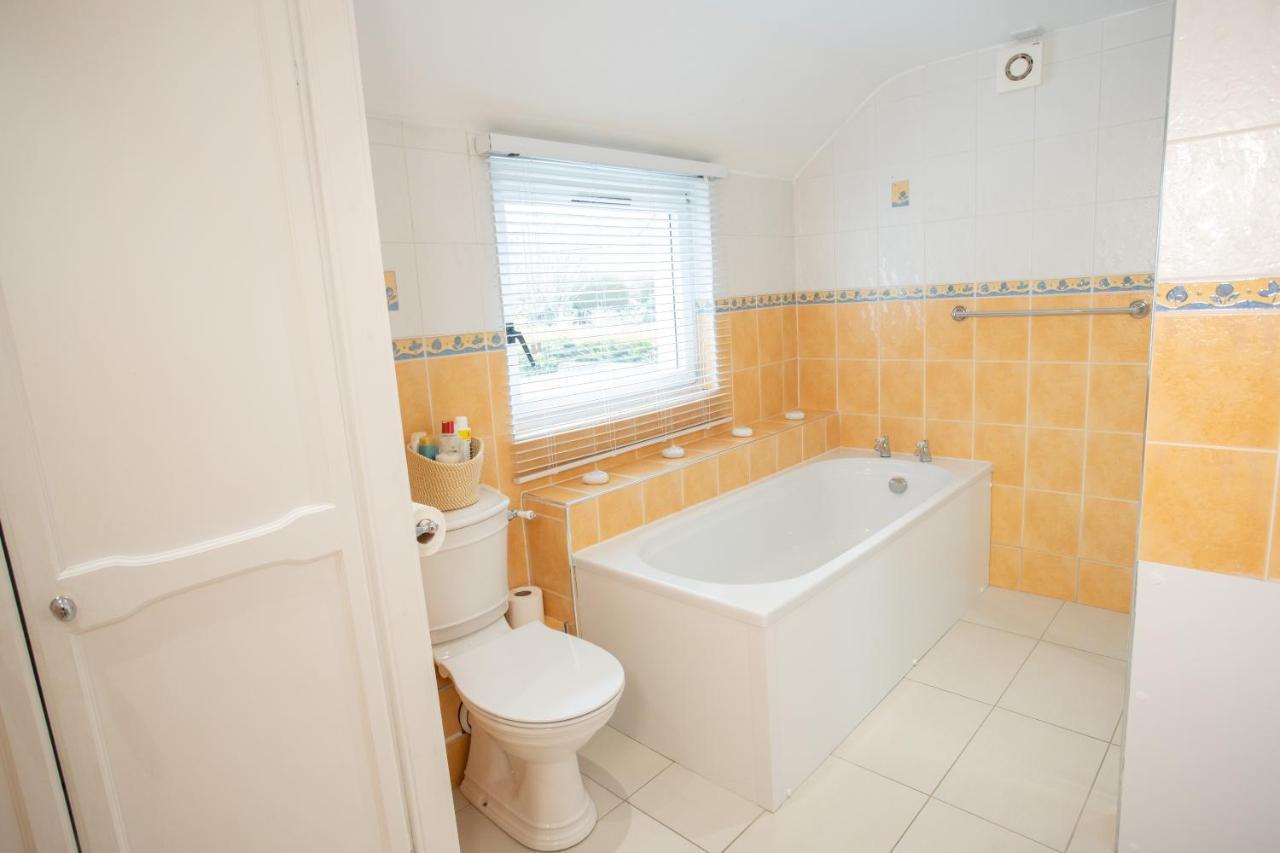 4 Private Bedroom House With 3 Parking Spaces Free Perth Eksteriør bilde